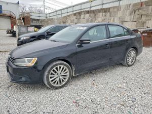 Volkswagen Jetta SEL 1.8L 4 2014