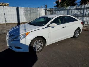 Hyundai Sonata GLS 2.4L 4 2013