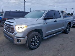 Toyota Tundra DOUBLE CAB SR 5.7L 8 2015
