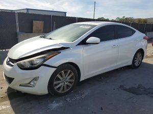 Hyundai Elantra SE 1.8L 4 2015