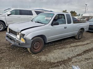 Toyota Tacoma XTRACAB 2.4L 4 1999