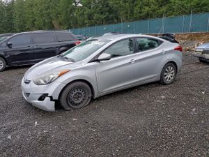 Hyundai Elantra GLS 1.8L 4 2013