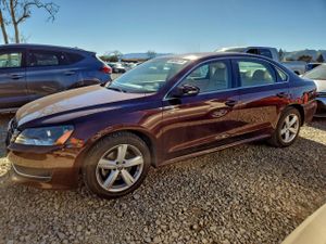 Volkswagen Passat SE 2.5L 5 2012