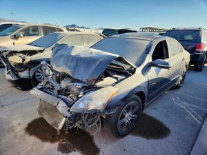 Nissan Altima BASE 2.5L 4 2012
