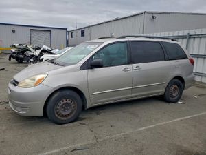 Toyota Sienna CE 3.3L 6 2005