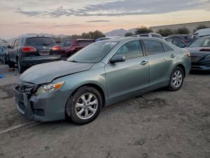 Toyota Camry BASE 2.5L 4 2011