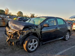 Toyota Corolla BASE 1.8L 4 2013