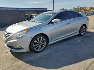 Hyundai Sonata SE 2.4L 4 2014