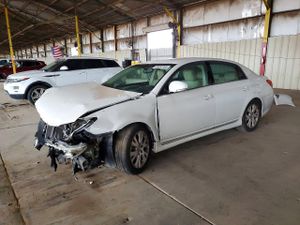 Toyota Avalon BASE 3.5L 6 2011