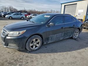 Chevrolet Malibu LS 2.5L 4 2013