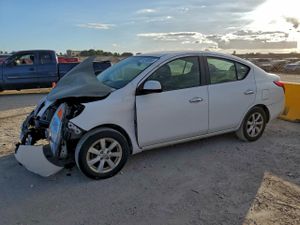 Nissan Versa S 1.6L 4 2012