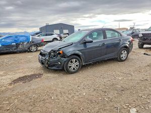Chevrolet Aveo (Sonic) LT 1.8L 4 2014
