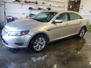 Ford Taurus SEL 3.5L 6 2010