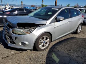 Ford Focus SE 2.0L 4 2013