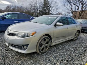 Toyota Camry SE 3.5L 6 2012