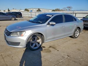 Volkswagen Passat SE 2.5L 5 2013