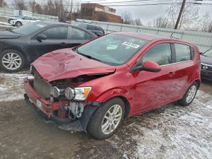 Chevrolet Aveo (Sonic) LT 1.4L 4 2014