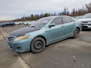 Toyota Camry BASE 2.5L 4 2011