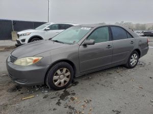 Toyota Camry LE 2.4L 4 2004