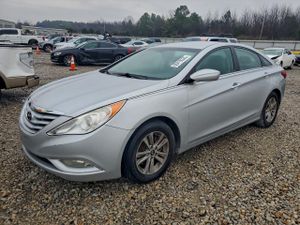 Hyundai Sonata GLS 2.4L 4 2013