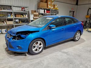 Ford Focus SE 2.0L 4 2014