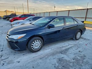 Toyota Camry LE 2.5L 4 2015