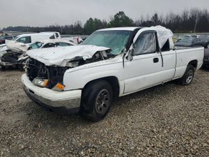 Chevrolet Silverado 1500 C1500 4.8L 8 2005