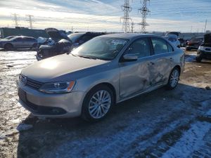 Volkswagen Jetta SEL 1.8L 4 2014