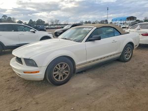 Ford Mustang 4.0L 6 2005