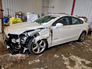 Ford Fusion SE HYBRID 2.0L 4 2013