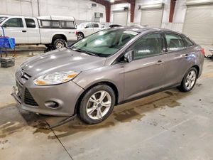 Ford Focus SE 2.0L 4 2013