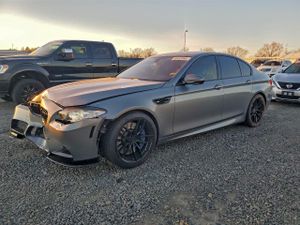 BMW M5 4.4L 8 2013