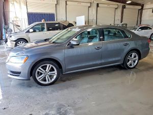 Volkswagen Passat SE 1.8L 4 2014