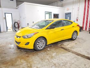 Hyundai Elantra GLS 1.8L 4 2013