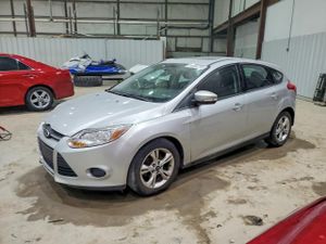 Ford Focus SE 2.0L 4 2013