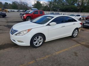 Hyundai Sonata SE 2.4L 4 2011