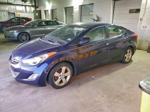 Hyundai Elantra GLS 1.8L 4 2013