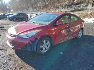 Hyundai Elantra GLS 1.8L 4 2013