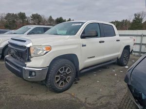 Toyota Tundra CREWMAX SR5 5.7L 8 2015