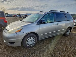 Toyota Sienna CE 3.3L 6 2006