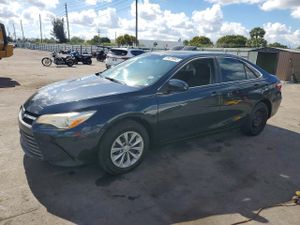 Toyota Camry LE 2.5L 4 2015