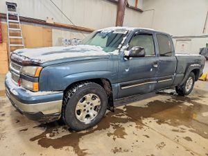 Chevrolet Silverado 1500 C1500 4.8L 8 2006