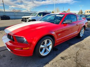 Ford Mustang GT 4.6L 8 2006