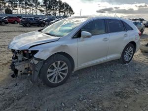 Toyota Venza LE 2.7L 4 2015