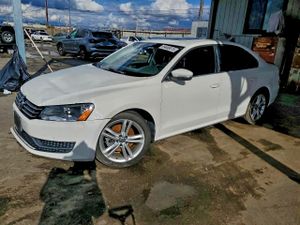Volkswagen Passat SE 1.8L 4 2014