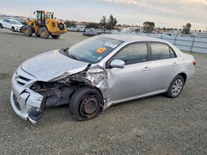 Toyota Corolla BASE 1.8L 4 2011