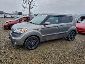 Kia Soul + 2.0L 4 2010