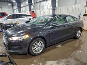 Ford Fusion SE 2.5L 4 2013
