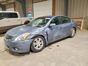Nissan Altima BASE 2.5L 4 2010