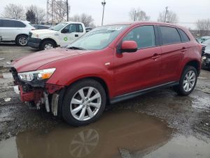 Mitsubishi Outlander ES 2.0L 4 2015